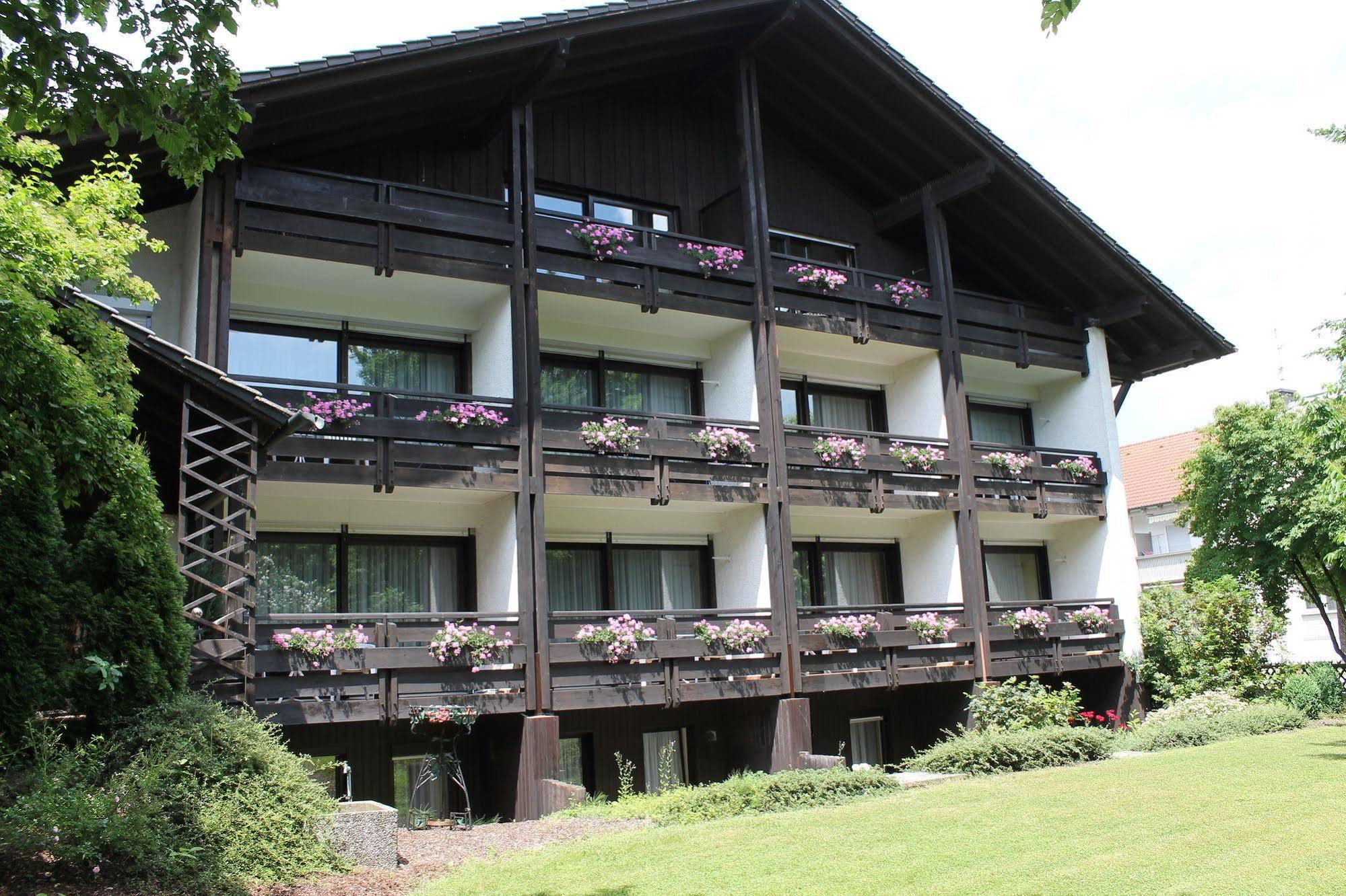 Hotel Garni Bellevue Bad Fussing Exterior photo